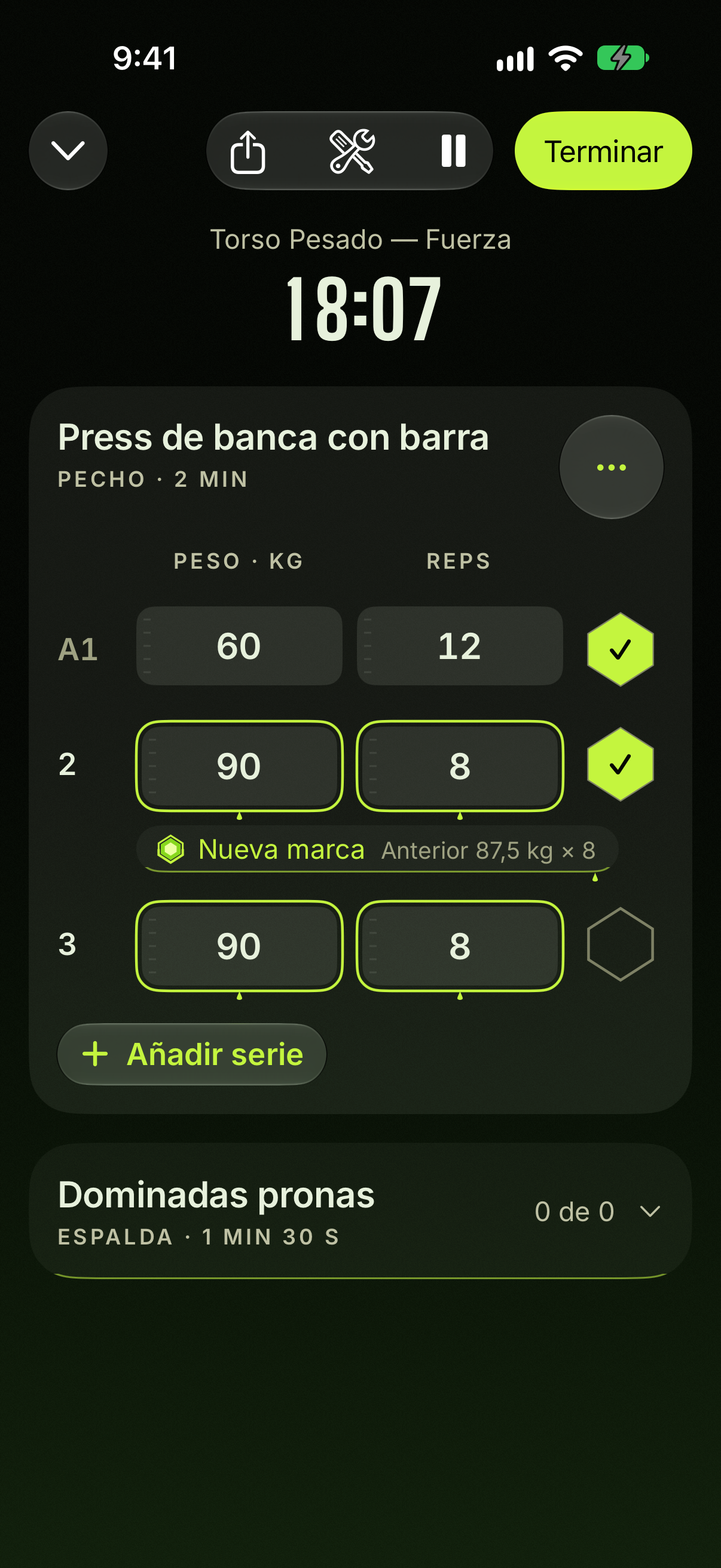 Sesión real de TraceIron en iPhone con el tema Toxic: series registradas y sus marcas anteriores.