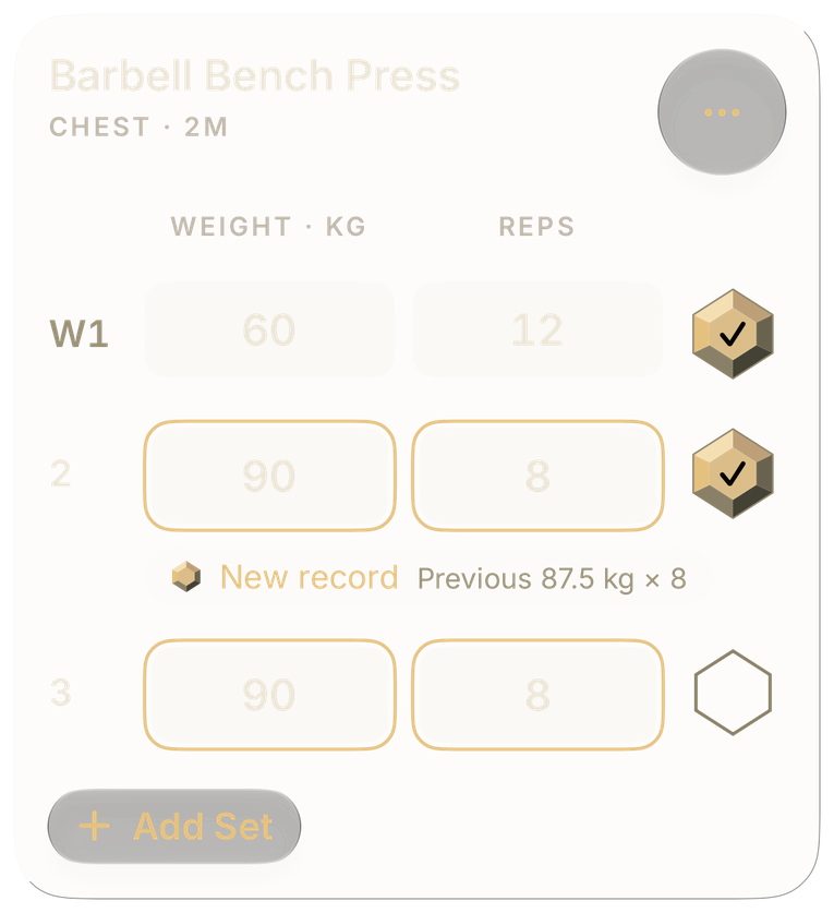 Bench press card mid-session: every set with its reference from last time.